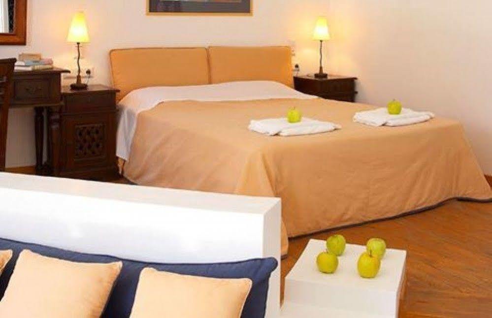 Meltemi Suites Perísza Kültér fotó